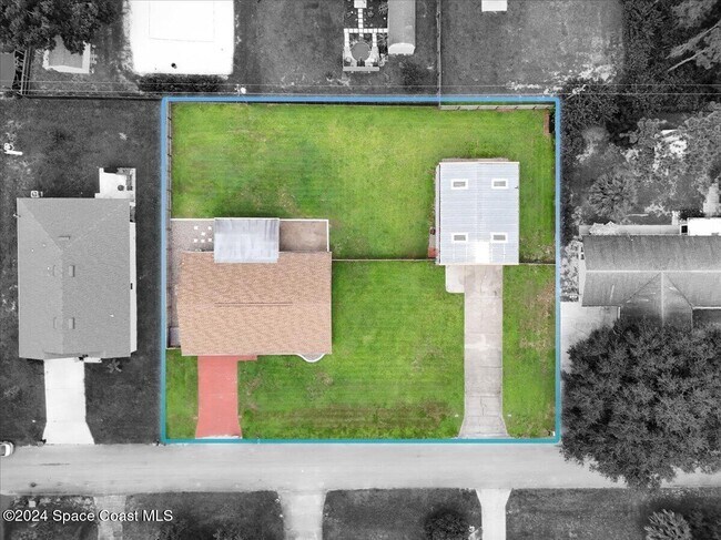 525 Escarole St SE in Palm Bay, FL - Building Photo - Building Photo