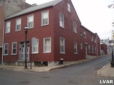 31 S 5th St in Easton, PA - Building Photo