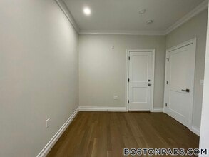 14 Mt Hood Rd in Boston, MA - Building Photo - Building Photo