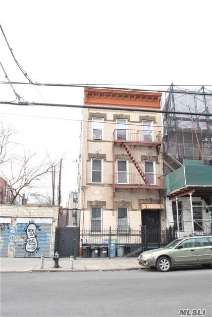 289 Stanhope St in Brooklyn, NY - Building Photo