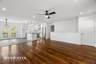 8 Rose Briar Cir in Weaverville, NC - Building Photo - Building Photo