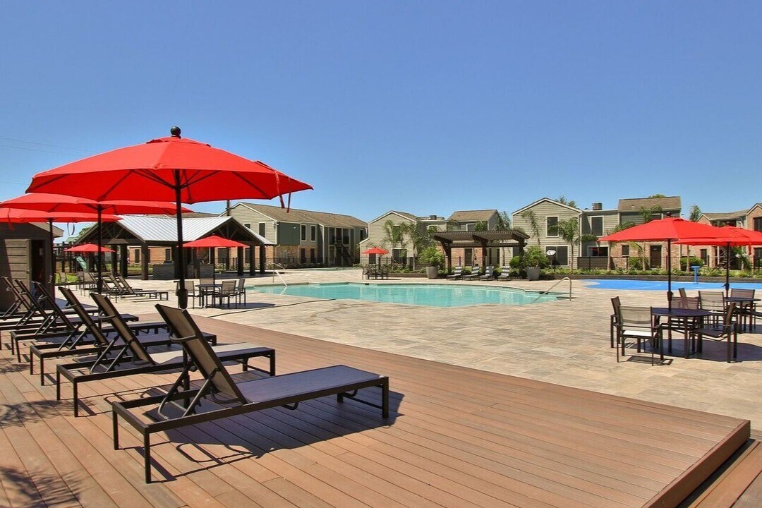 Waterford Grove Apartments in Houston, TX - Foto de edificio