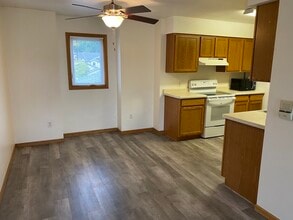 Trail Side Drive Apartments - FULL OCCUPANCY in Deforest, WI - Foto de edificio - Building Photo