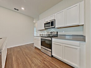 4385 Seven Canyons Dr in Kissimmee, FL - Building Photo - Building Photo