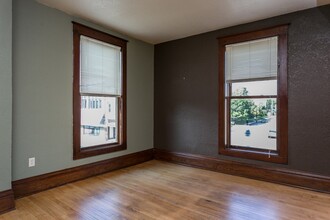 716 Oregon St in Oshkosh, WI - Building Photo - Building Photo