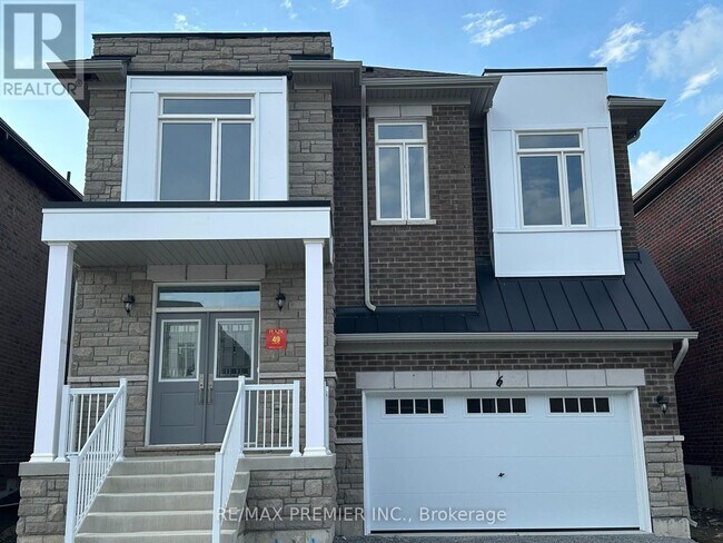 6 La Reine Ave in Richmond Hill, ON - Building Photo - Building Photo