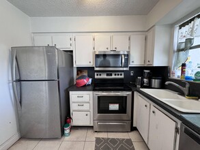 1100 SE 4th Ave in Deerfield Beach, FL - Building Photo - Building Photo