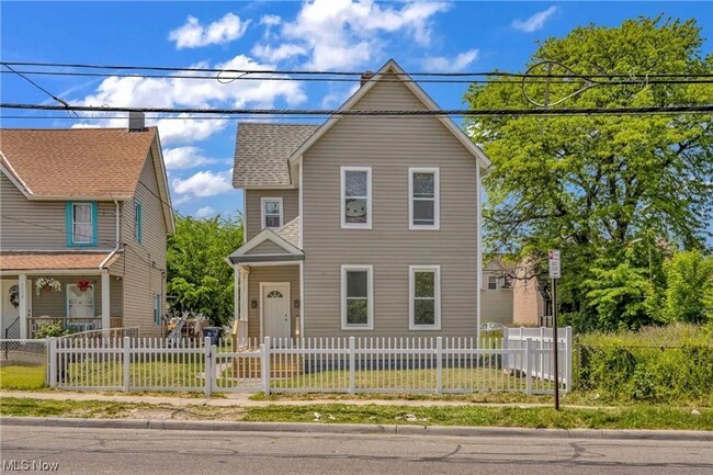 3172 W 73rd St-Unit -2 in Cleveland, OH - Building Photo - Building Photo