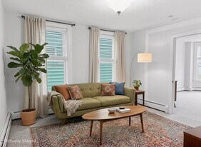 479 Sumner St, Unit 2 in Boston, MA - Building Photo