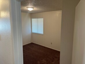 5113 Gaylene Ave in Bakersfield, CA - Building Photo - Building Photo