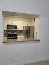 9762 NW 47th Terrace in Doral, FL - Building Photo - Building Photo