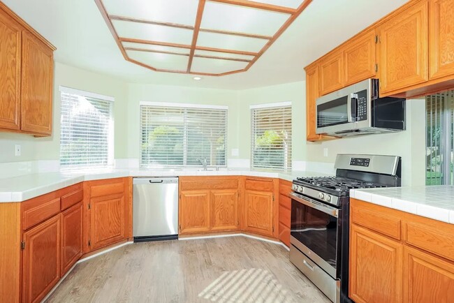 41232 Crispi Ln in Palmdale, CA - Building Photo - Building Photo