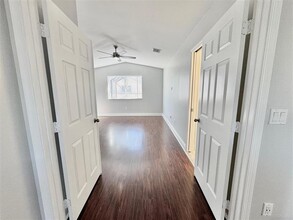 303 SW 190th Ter in Pembroke Pines, FL - Building Photo - Building Photo