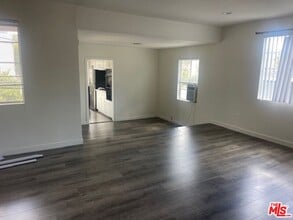 1845-1845 1/2 S Beverly Glen Blvd in Los Angeles, CA - Building Photo - Building Photo