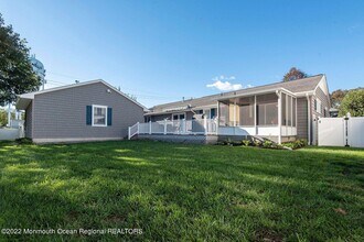 425 Atlantic Ave in Spring Lake, NJ - Building Photo - Building Photo