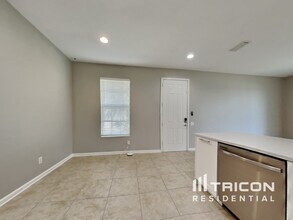 5212 98th Ave E in Parrish, FL - Building Photo - Building Photo