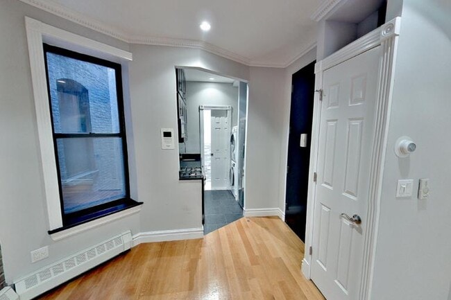219 E 28th St in New York, NY - Building Photo - Building Photo