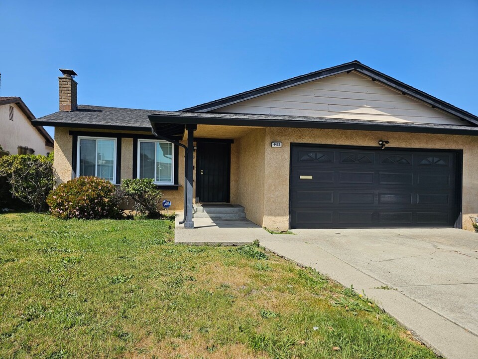 4423 Bell Ave in Richmond, CA - Building Photo