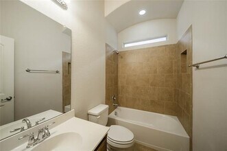 2808 Frontier Dr in Denton, TX - Building Photo - Building Photo