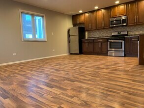 1208 Inverrary Ln in Deerfield, IL - Building Photo - Building Photo
