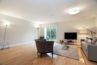 82 Park Dr in Mt Kisco, NY - Building Photo - Building Photo
