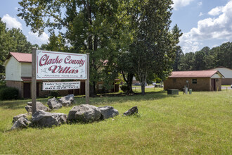 1500 N Archusa Ave in Quitman, MS - Foto de edificio - Building Photo