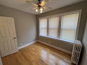 4564 W George St in Chicago, IL - Building Photo - Building Photo