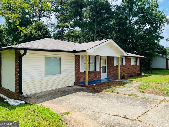 2270 Pope Rd in Douglasville, GA - Building Photo - Building Photo