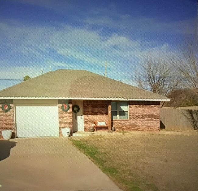 property at 501 W Taylor St