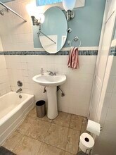 20 Ellery St, Unit 12 in Cambridge, MA - Foto de edificio - Building Photo