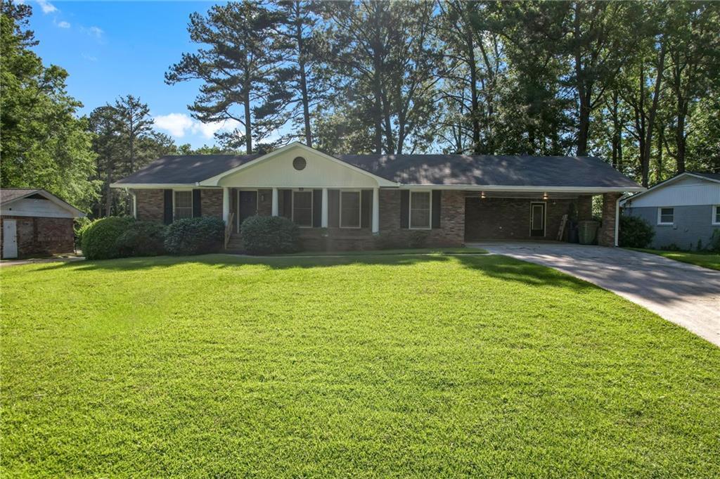 2641 Black Forest Trail SW in Atlanta, GA - Building Photo