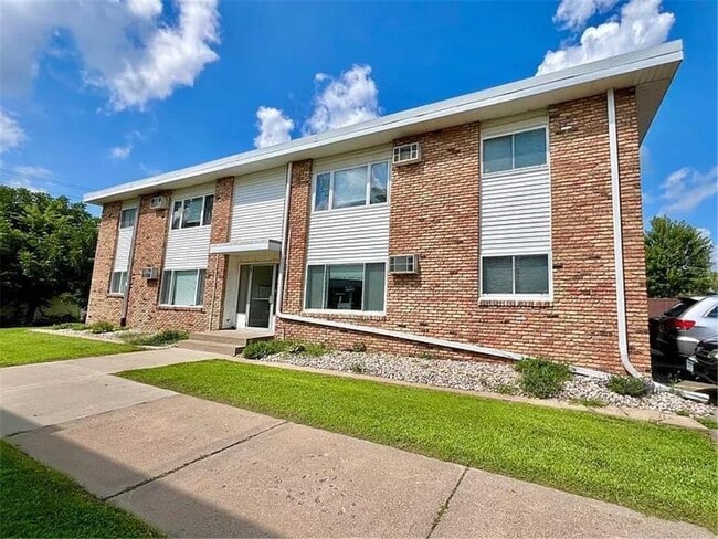 property at 553 Lemon St N