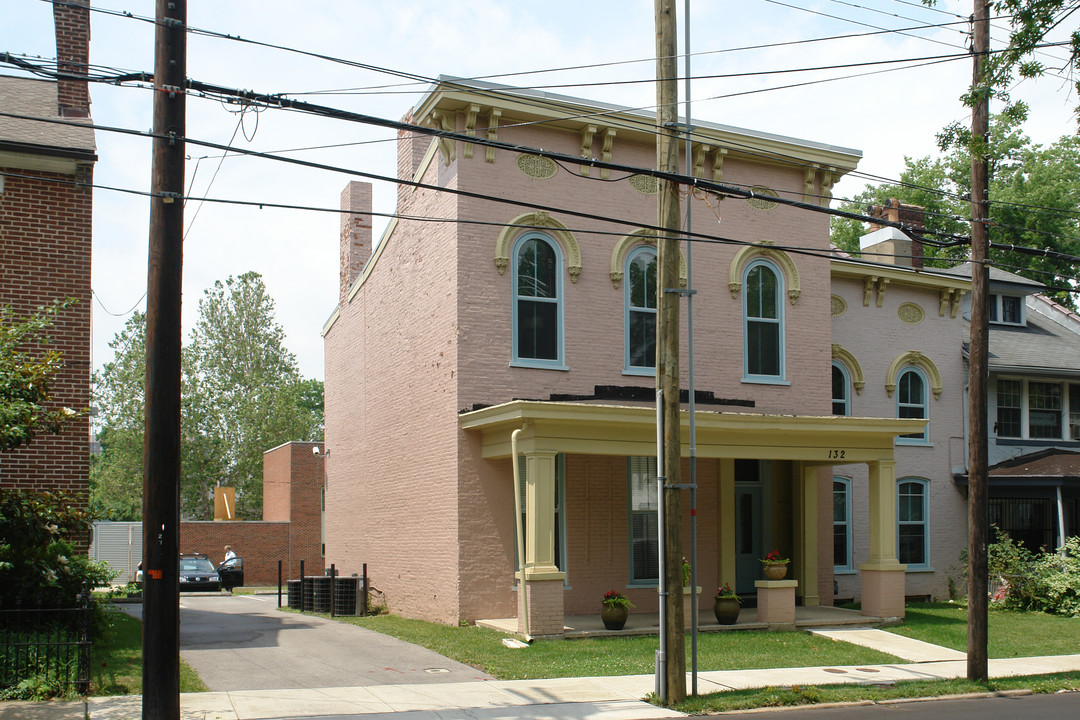 132 E 3rd St in Lexington, KY - Building Photo