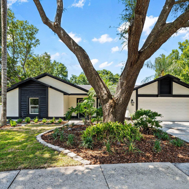 12335 Yellow Rose Cir in Riverview, FL - Building Photo