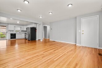 26 Hackett Cir N in Stamford, CT - Building Photo - Building Photo