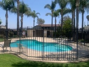 9505 Arlington Ave in Riverside, CA - Building Photo - Building Photo