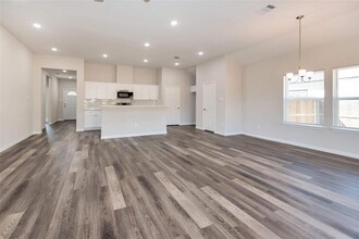 1683 Rd 3556 in Cleveland, TX - Building Photo - Building Photo