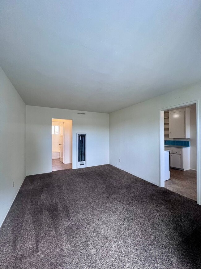 5674 Mildred St in San Diego, CA - Building Photo - Building Photo