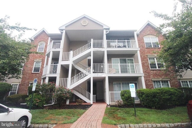 property at 58 Chambord Ct