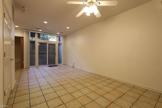 1327 W Fillmore St-Unit -Apt 1F in Chicago, IL - Building Photo - Building Photo