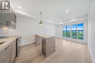 484 Spadina Ave. in Toronto, ON - Building Photo - Building Photo