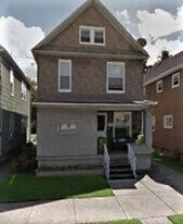 1147 W 22nd St in Erie, PA - Building Photo