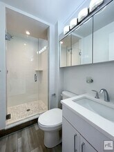 20-25 5th Ave in New York, NY - Building Photo - Building Photo