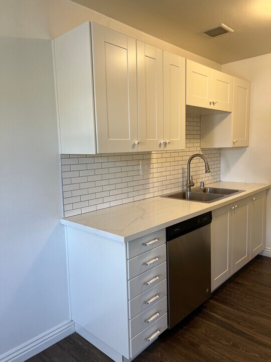 6640 Simpson Ave, Unit number 5 in Los Angeles, CA - Foto de edificio