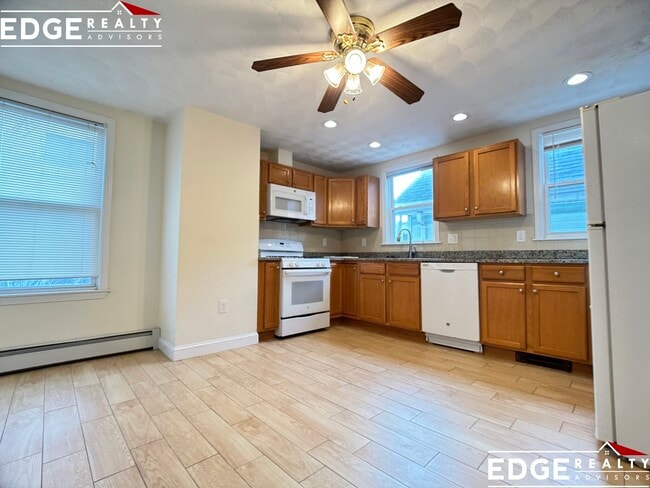 property at 1092-1098 Cambridge St