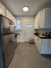 627 W Roscoe St in Chicago, IL - Building Photo - Building Photo