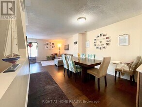 590 Chapman Mills Dr in Ottawa, ON - Building Photo - Building Photo