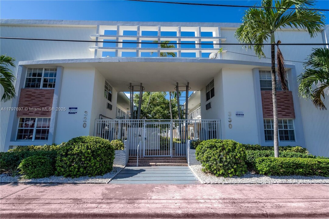 320 84th St in Miami Beach, FL - Building Photo