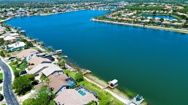 5350 Harborage Dr in Ft. Myers, FL - Foto de edificio - Building Photo