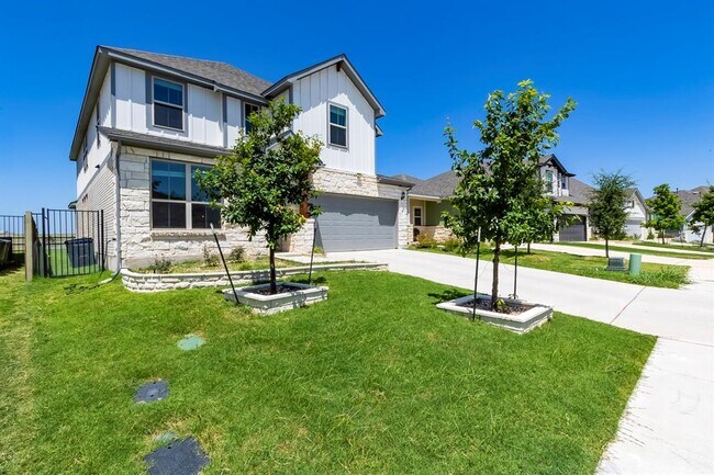 533 Pickrell Lp in Liberty Hill, TX - Building Photo - Building Photo